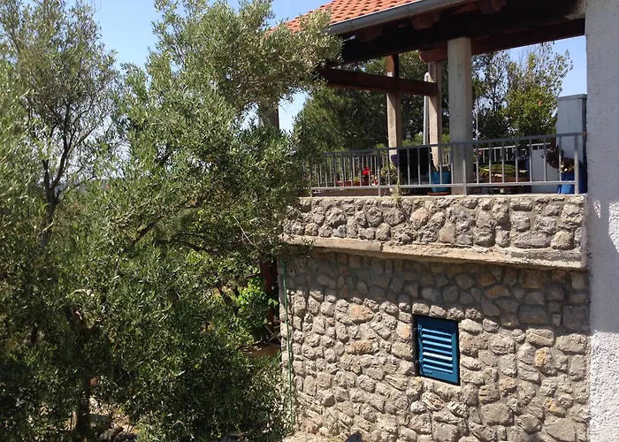 Lili Apartments, Sv Dunata 18